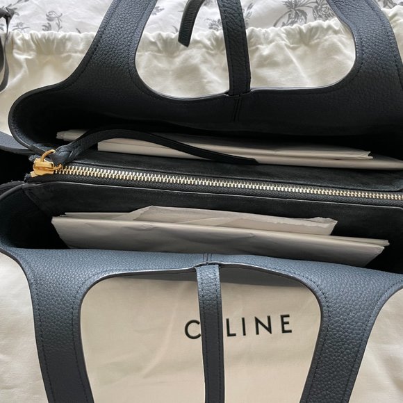 LIKE NEW Celine Trifold Deep Ocean/blue color - Picture 5 of 11